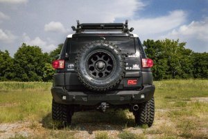 Toyota FJ Cruiser Suspension Lift Kit - Rough Country - 3 Inch Lift - '07-'14